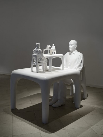 Z očí do očí, 2013-2014, polyesterová pryskyřice, výška 140 cm